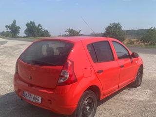 Dacia Sandero foto 2