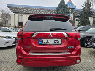 Mitsubishi Outlander foto 4