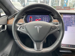 Tesla Model S foto 12