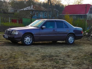 Mercedes E-Class foto 6