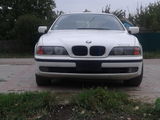 BMW 5 Series foto 4