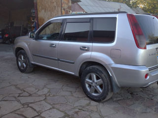 Nissan X-Trail foto 8