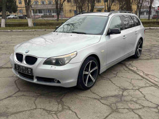 BMW 5 Series foto 4