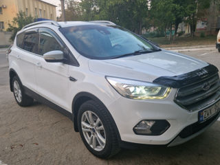 Ford Kuga foto 3