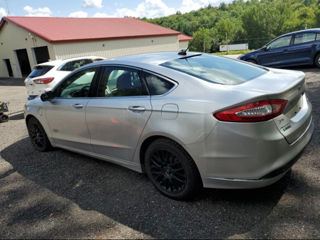 Ford Fusion foto 6