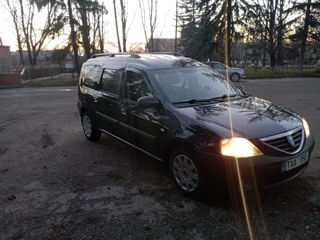 Dacia Logan foto 2