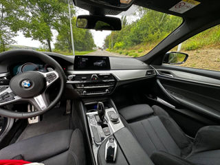 BMW 5 Series foto 10