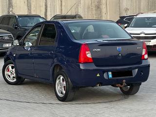 Dacia Logan foto 3