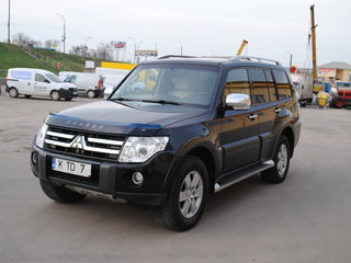 Mitsubishi Pajero foto 9