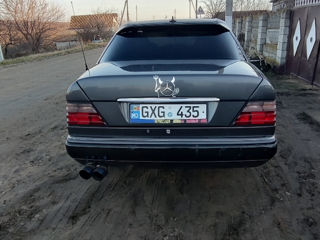 Mercedes E-Class foto 4