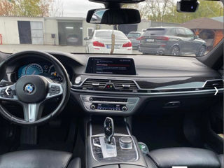 BMW 7 Series foto 8