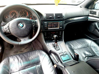 BMW 5 Series foto 2