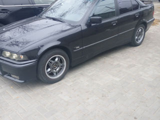 BMW 3 Series foto 5