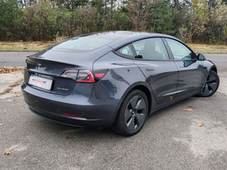 Tesla Model 3 foto 3