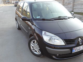 Renault Grand Scenic foto 1