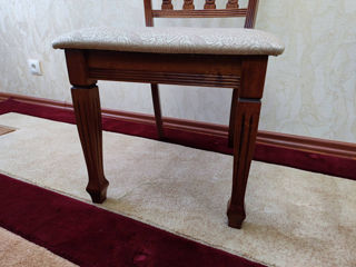 Деревянный стол с 6 роскошными стульями / Masă din lemn cu 6 scaune de lux