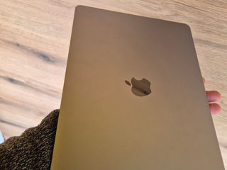 MacBook Air 2337 foto 2