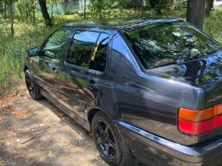 Volkswagen Vento foto 5