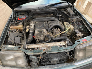 Mercedes Series (W124) foto 4