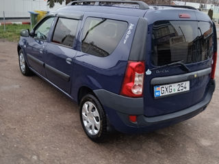 Dacia Logan foto 4