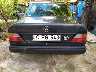 Mercedes Series (W124) foto 10