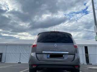 Renault Grand Scenic foto 2