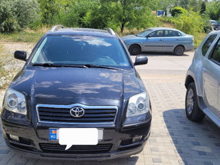 Toyota Avensis foto 3