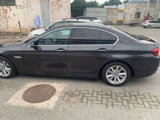 BMW 5 Series foto 2