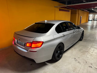 BMW 5 Series foto 4