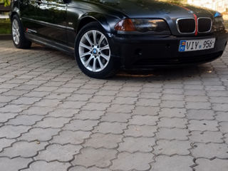 BMW 3 Series foto 5