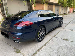 Porsche Panamera foto 1