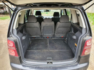 Volkswagen Touran foto 9