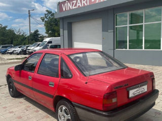 Pese  Bamper . Bara spate . Opel  .Vectra .și reseotca foto 1