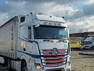 Mercedes Actros MP4 foto 4