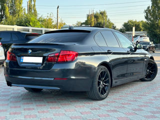 BMW 5 Series foto 4