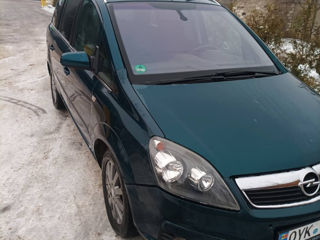 Opel Zafira foto 2