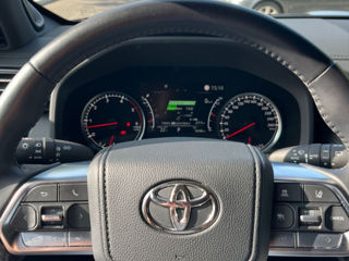 Toyota Land Cruiser foto 6