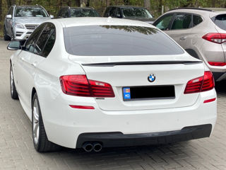 BMW 5 Series foto 5