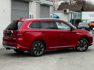 Mitsubishi Outlander foto 3