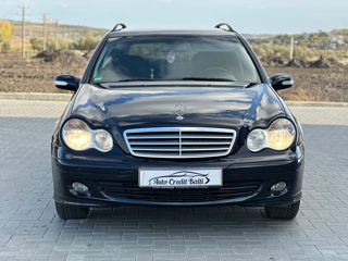 Mercedes C-Class foto 6