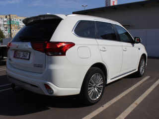 Mitsubishi Outlander foto 4