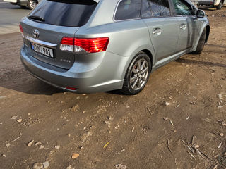 Toyota Avensis foto 6