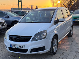 Opel Zafira foto 2