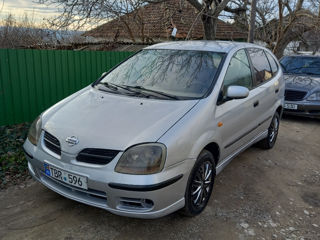 Nissan Almera Tino