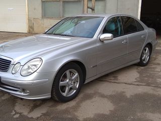 Mercedes W211 2004-06 foto 3