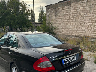 Piese Mercedes w211 dezmemrare Mercedes foto 2