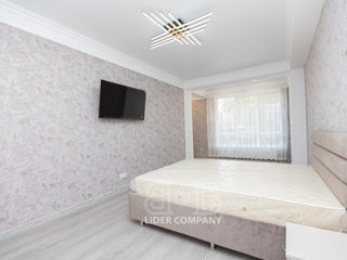 Apartament cu 2 camere, 70 m², Poșta Veche, Chișinău foto 5