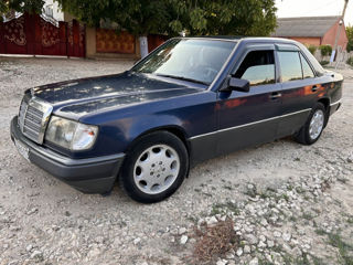 Mercedes Series (W124) foto 3