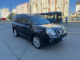 Nissan X-Trail foto 1