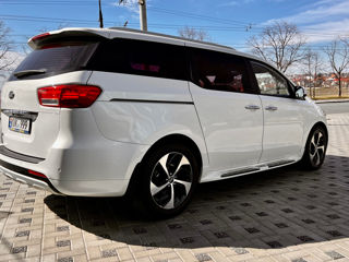 KIA Carnival foto 16